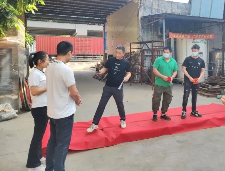 圖（tú）片